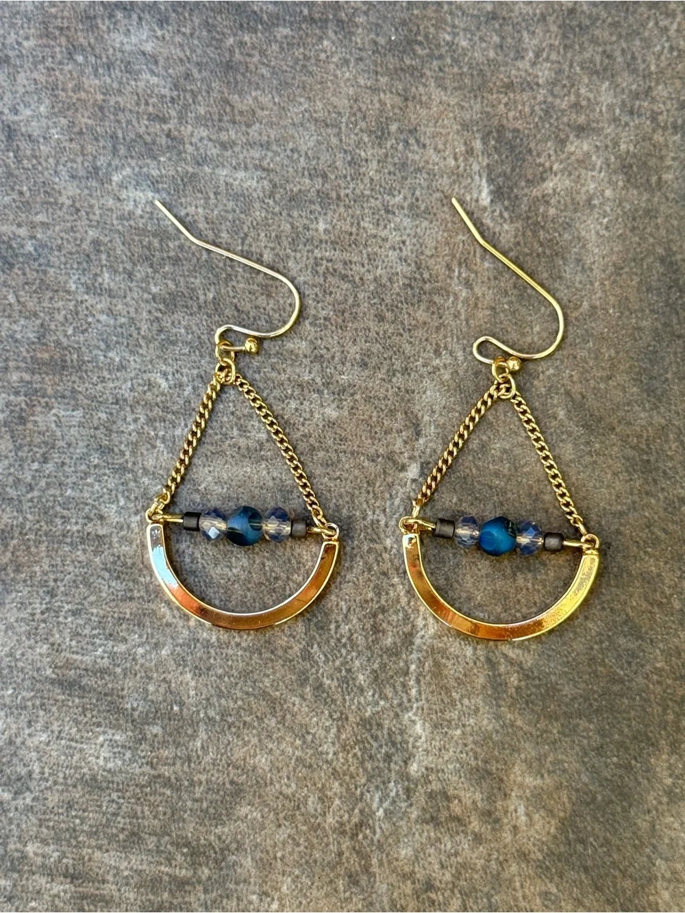 Gold-Tone Dangle Earrings with Blue Beads - statement y2k vintage light weight